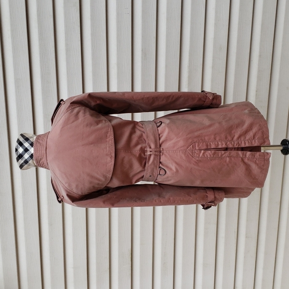 Burberry Antique Rose Iridescent Trench Coat - Picture 6 of 14